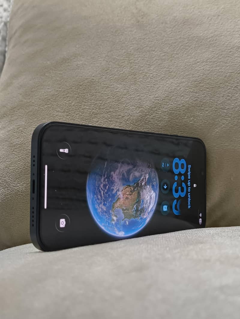 iPhone 13 7