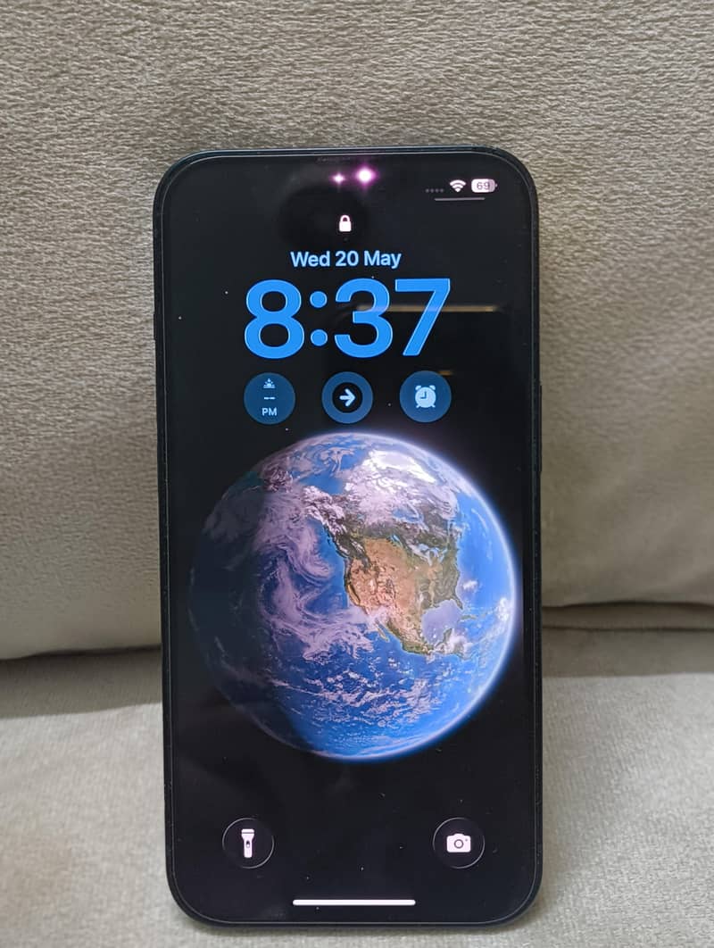 iPhone 13 11
