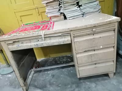 4 leg office metal table, size36x54