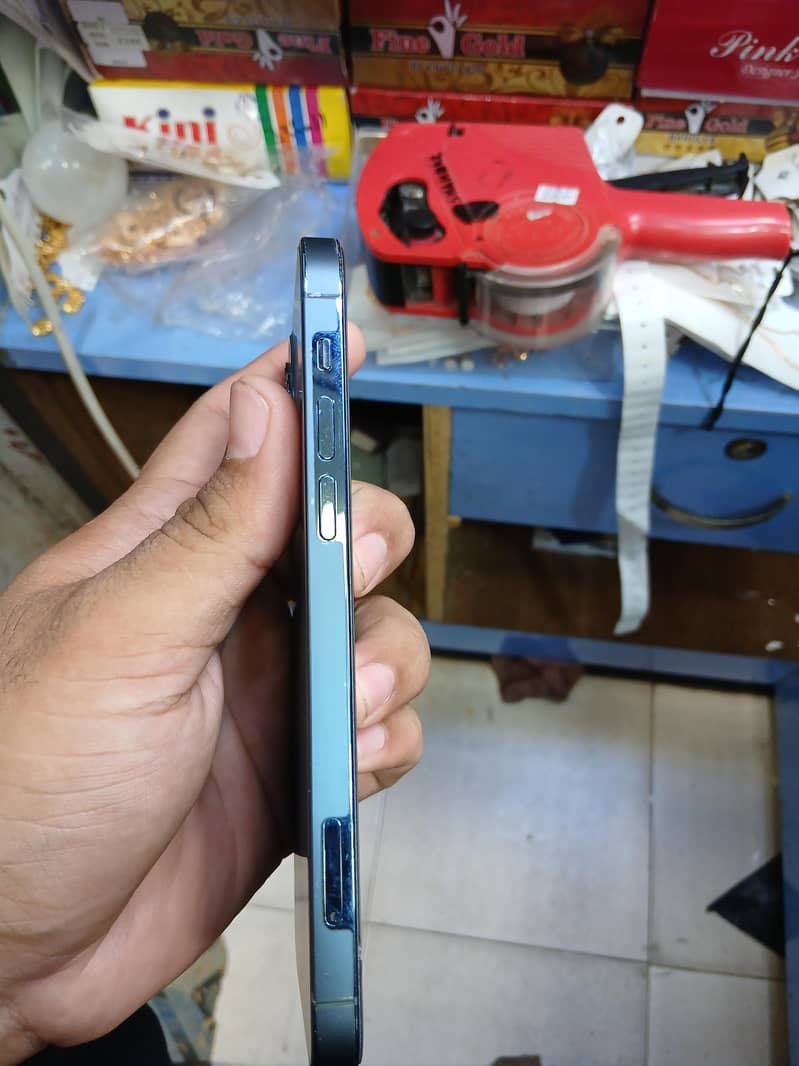 IPHONE 12 PRO 3