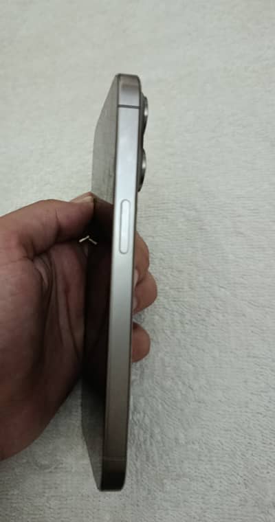 Apple iPhone 15 Pro