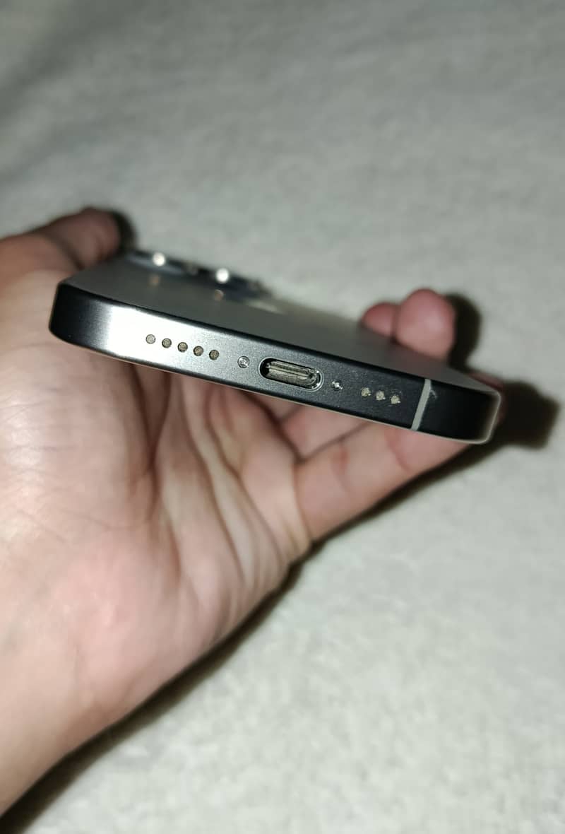 Apple iPhone 15 Pro 1