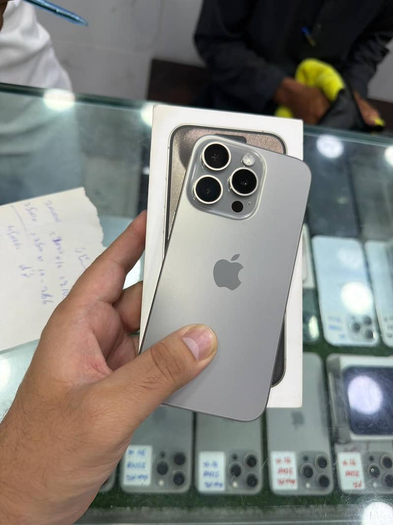 Apple iPhone 15 Pro 2
