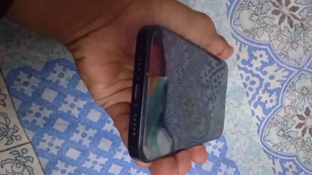 iPhone 13 2