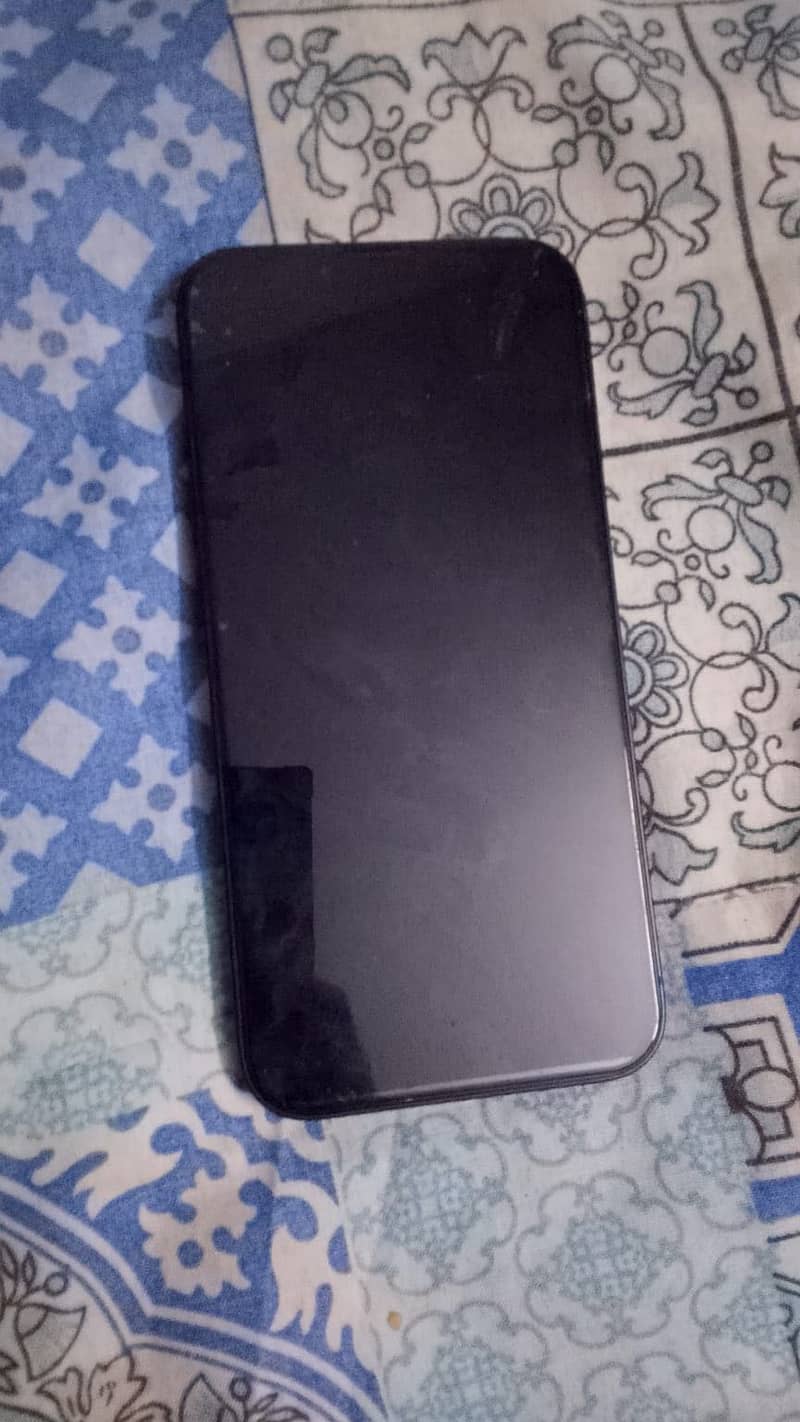 iPhone 13 6