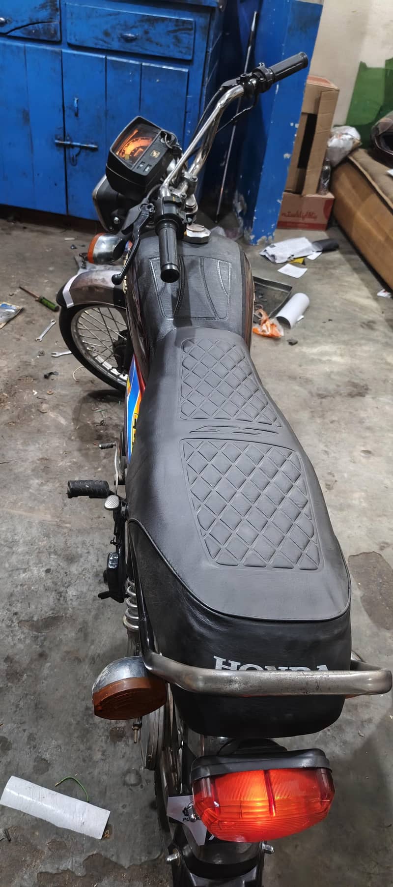 Dhoom 70cc 4