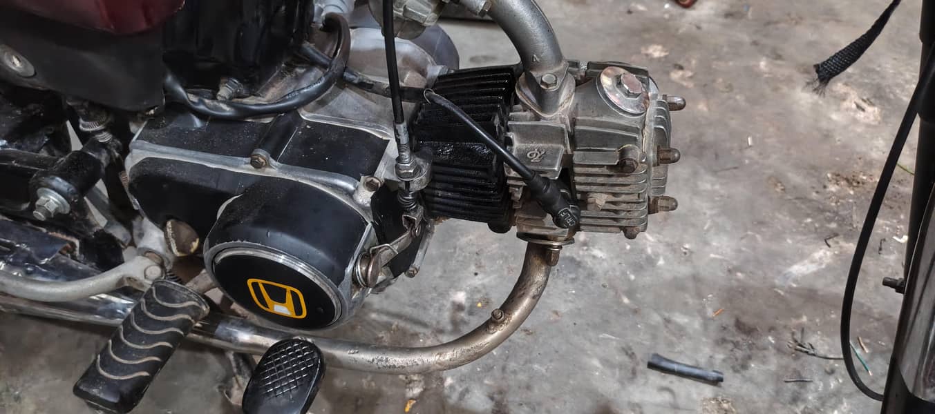 Dhoom 70cc 10