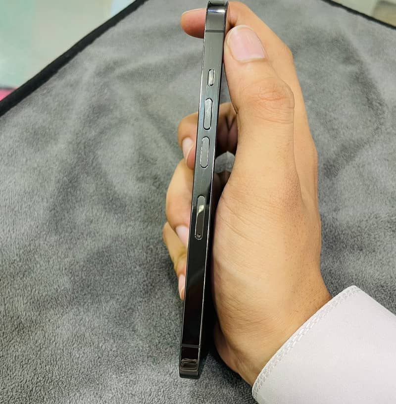 Iphone 13 pro 4
