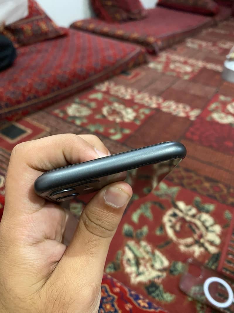 Iphone 11 4