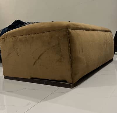 couch in good condition