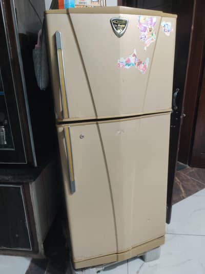 Waves refrigerator for sell in working condition