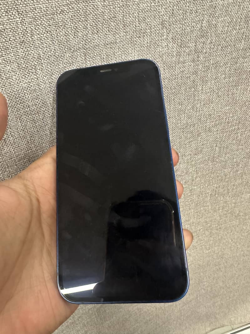 Apple iPhone 12 6