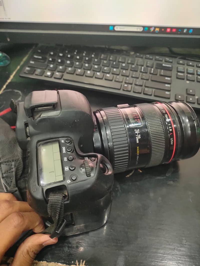 Cannon 6D Mark2 4
