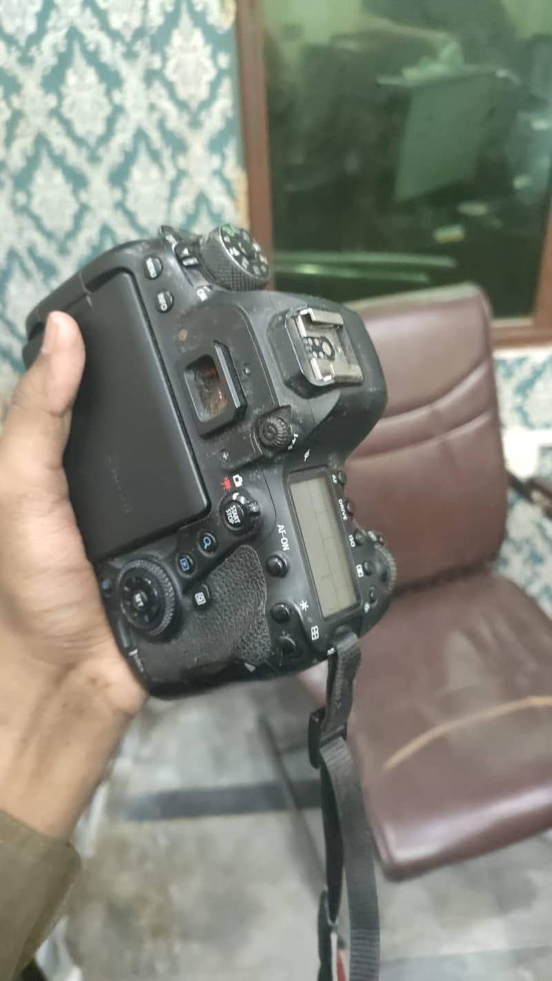 Cannon 6D Mark2 7