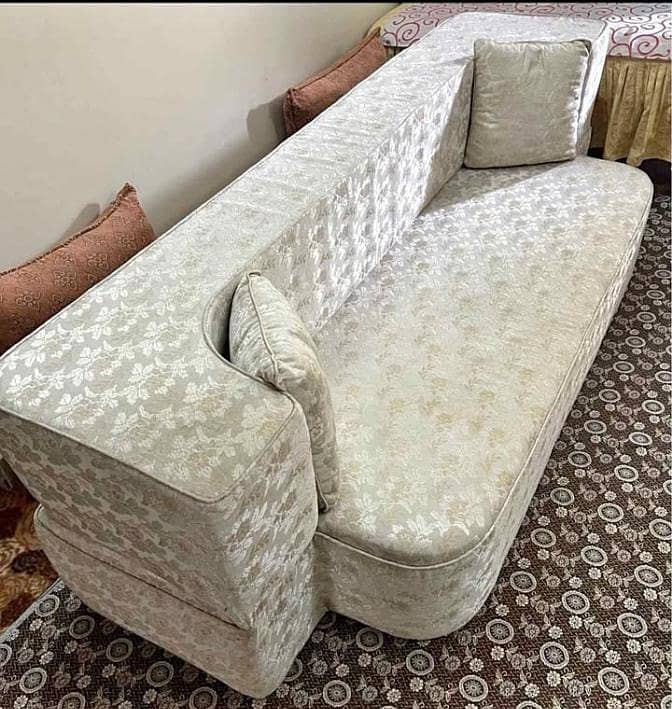 پرانے صوفے کا کپڑا چینج کرائیں وہ بھی اپنے گھر پر 7