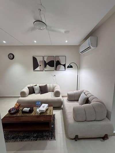 Lavish Studio Apartment on Per Day Rent Parkhouse/Indigo Gulberg LHR