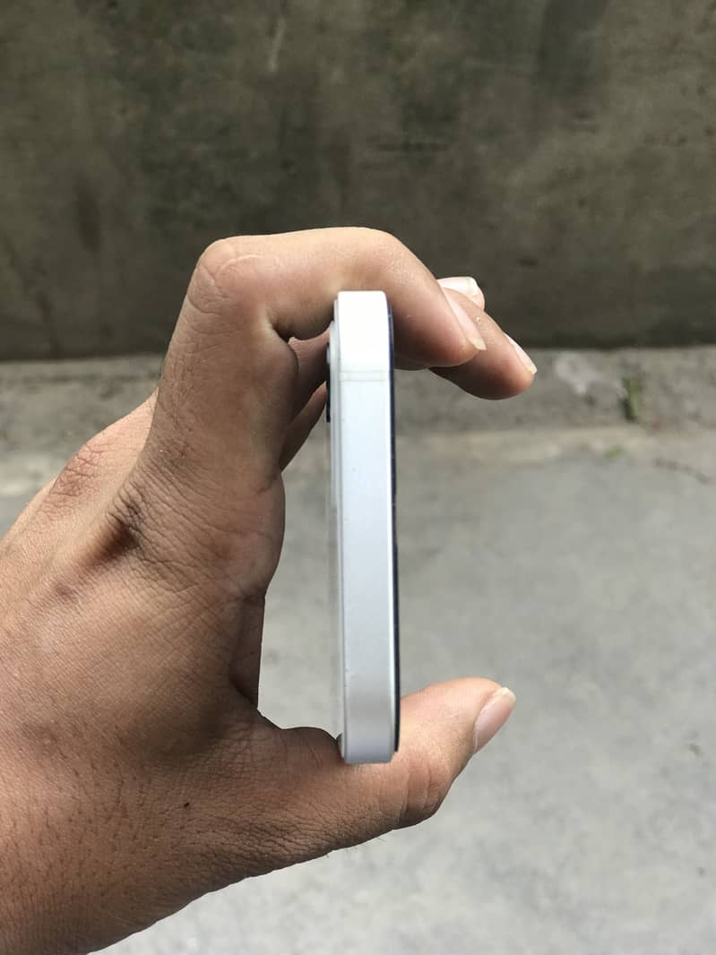 Iphone 12 3