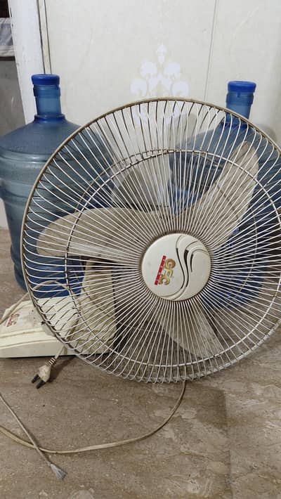GFC 18 inch Bracket Fan