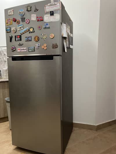 Samsung full size no-frost refrigerator 18 Cubic