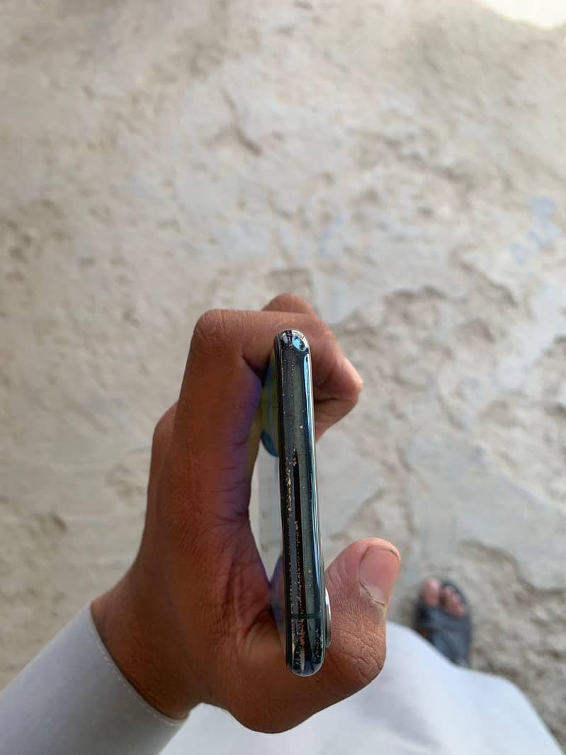 iphone 11 pro max 2
