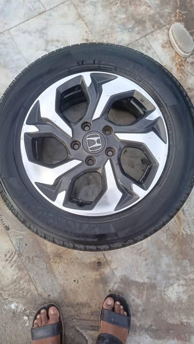 Complete Tyre Alloy rim Good Condition Honda BRV