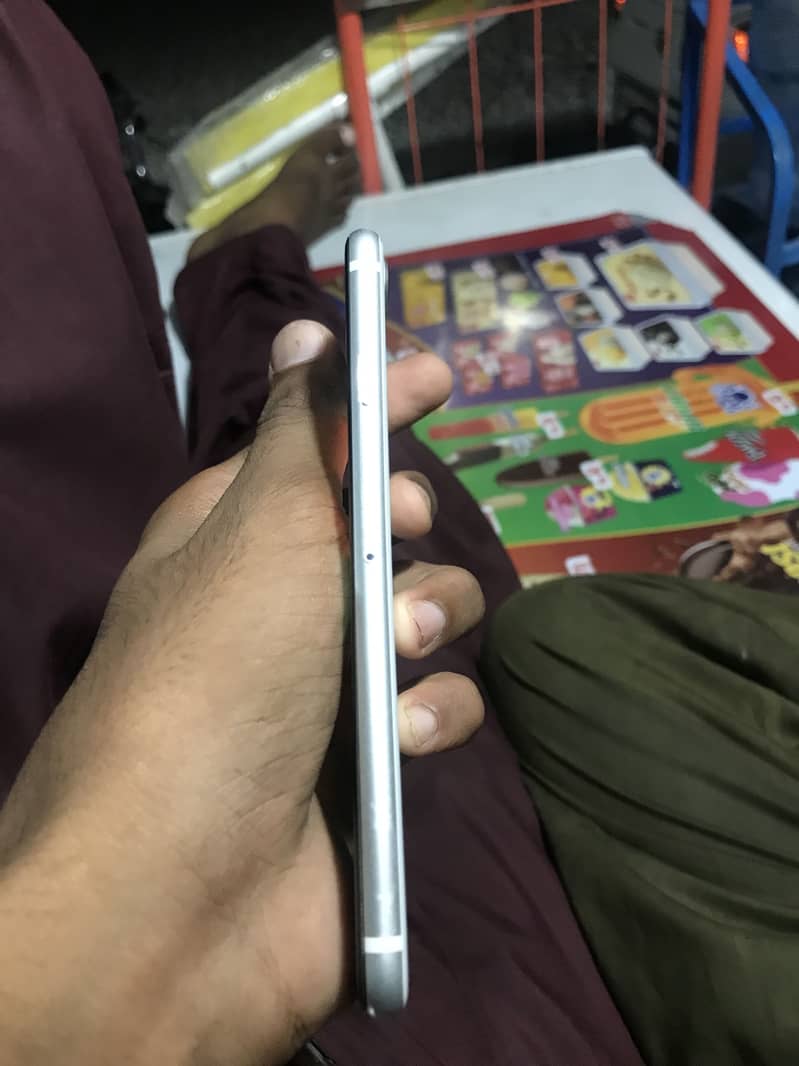 Iphone se 3