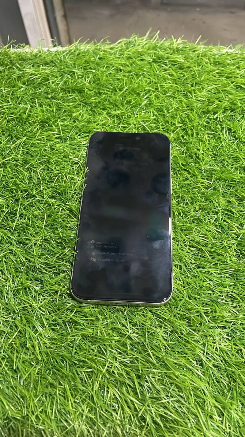 iPhone 15 pro max 6