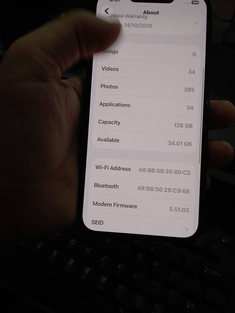 IPhone 13 10/10 condition 2