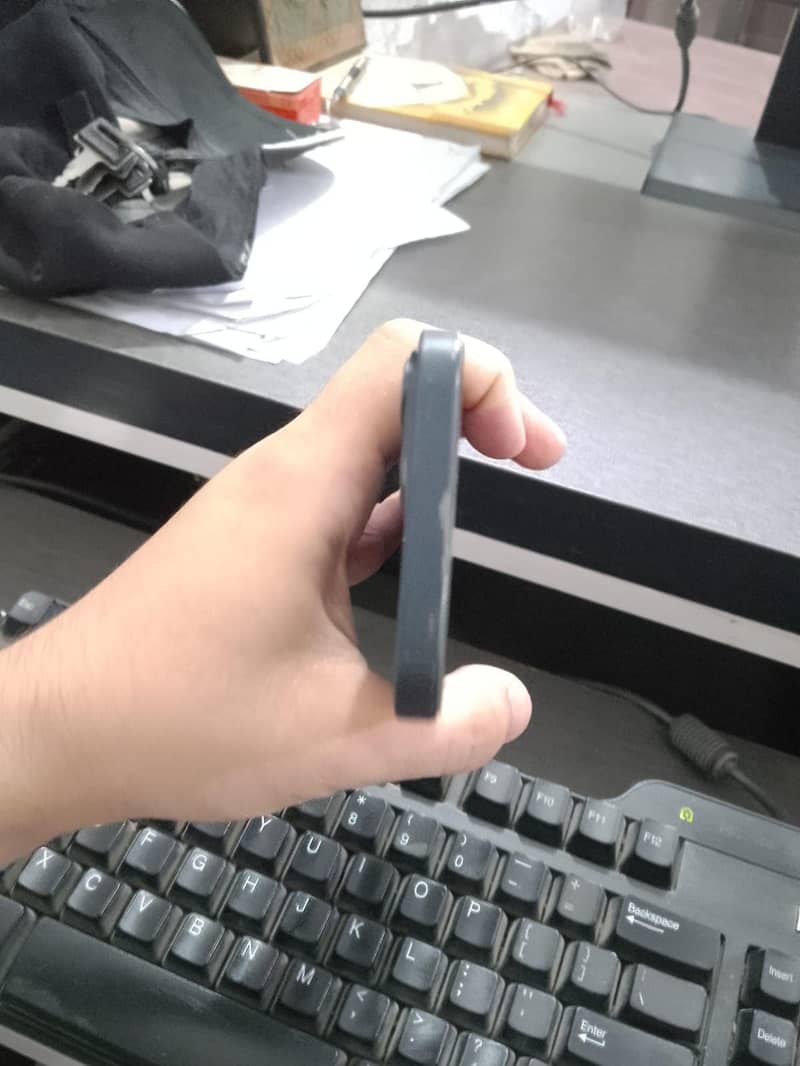 IPhone 13 10/10 condition 5