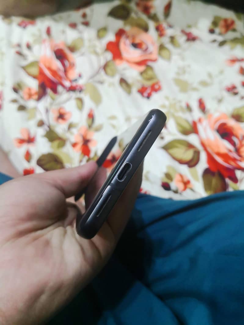 Google pixel 8 2