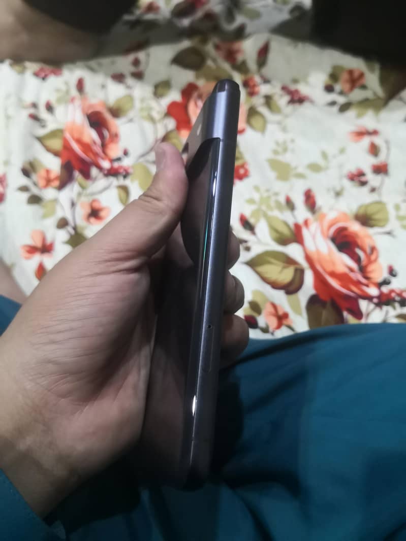 Google pixel 8 3