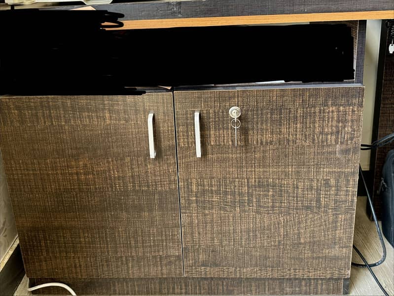 Office head table with side table 1