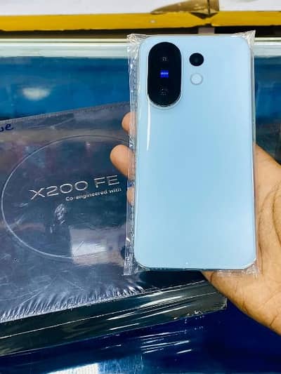 Vivo X200FE 12/512