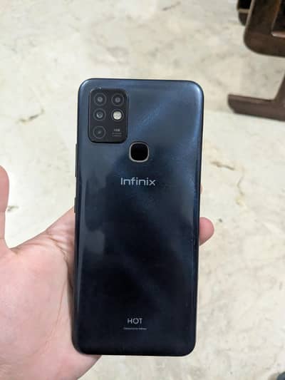 Infinix hot 10 4 / 64