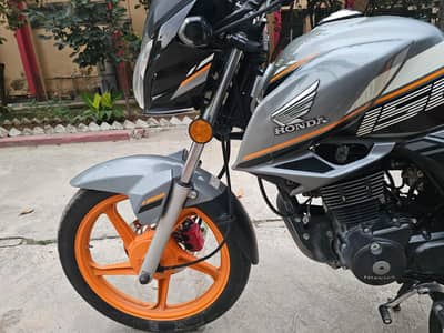 Honda CB 150 se