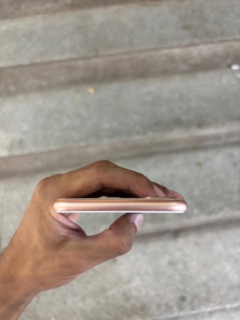 iPhone 8plus 5