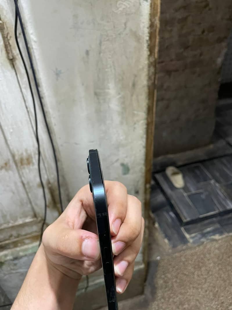 IPHONE 12 PRO MAX 4