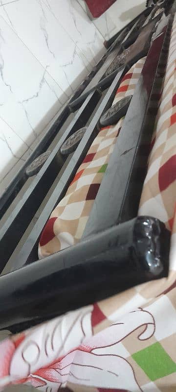 iron bed 1