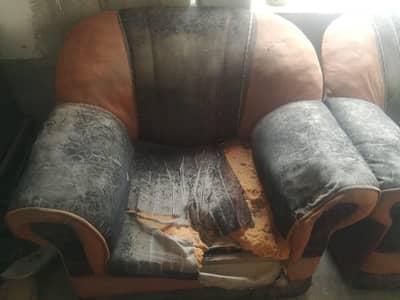 2 sofas