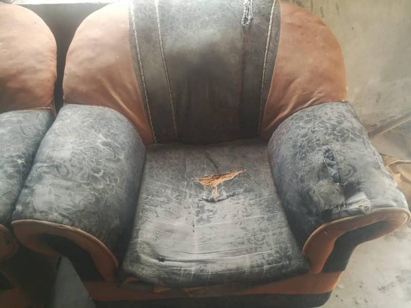 2 sofas 1