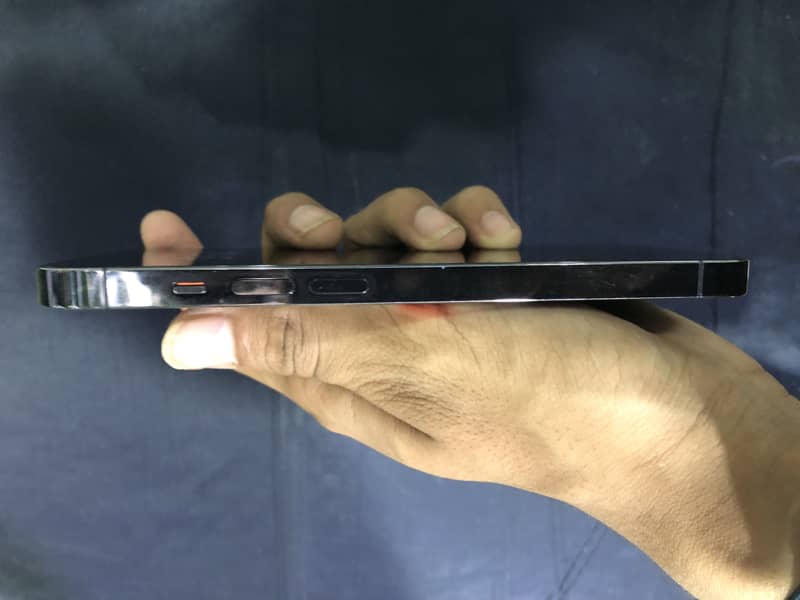 iPhone 14 Pro 3