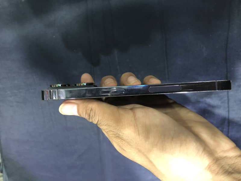 iPhone 14 Pro 5
