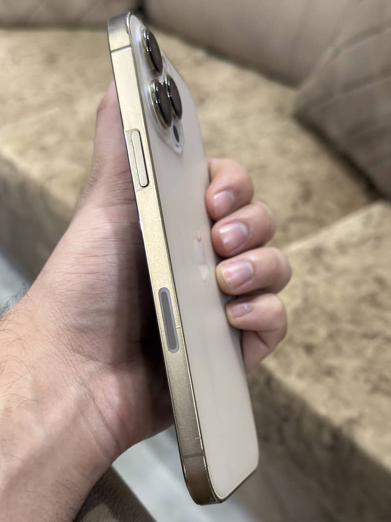 iphone 13 pro max 4