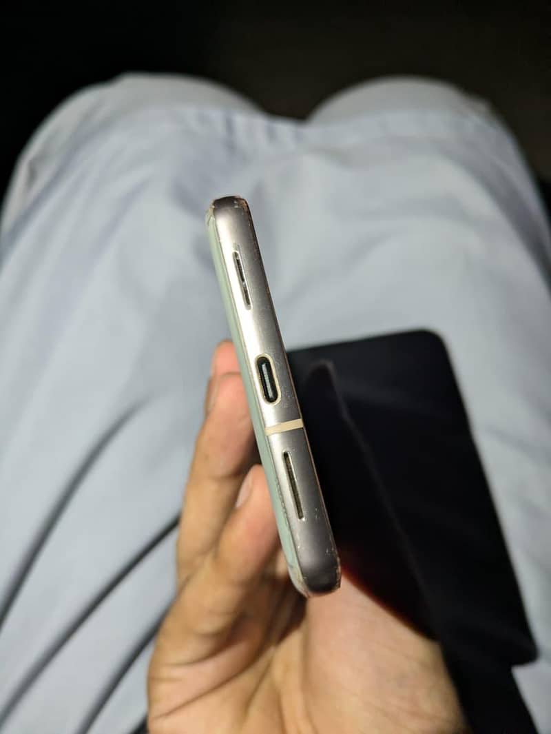 Google pixel 7 pro 4
