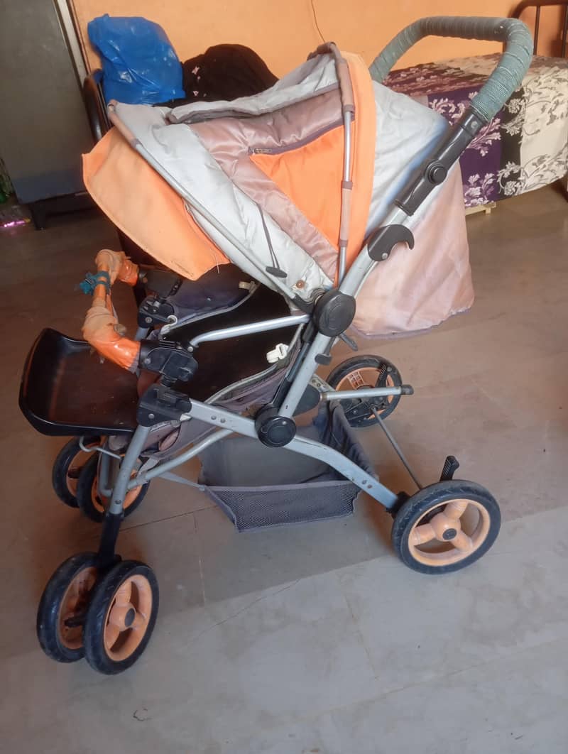 stroller 0
