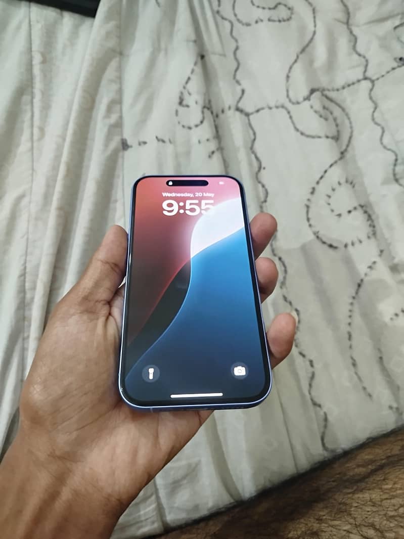 iPhone 16 JV 1