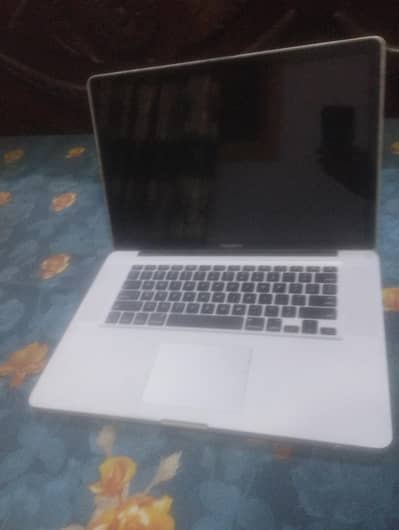 MacBook pro mid 2014. . . . i7