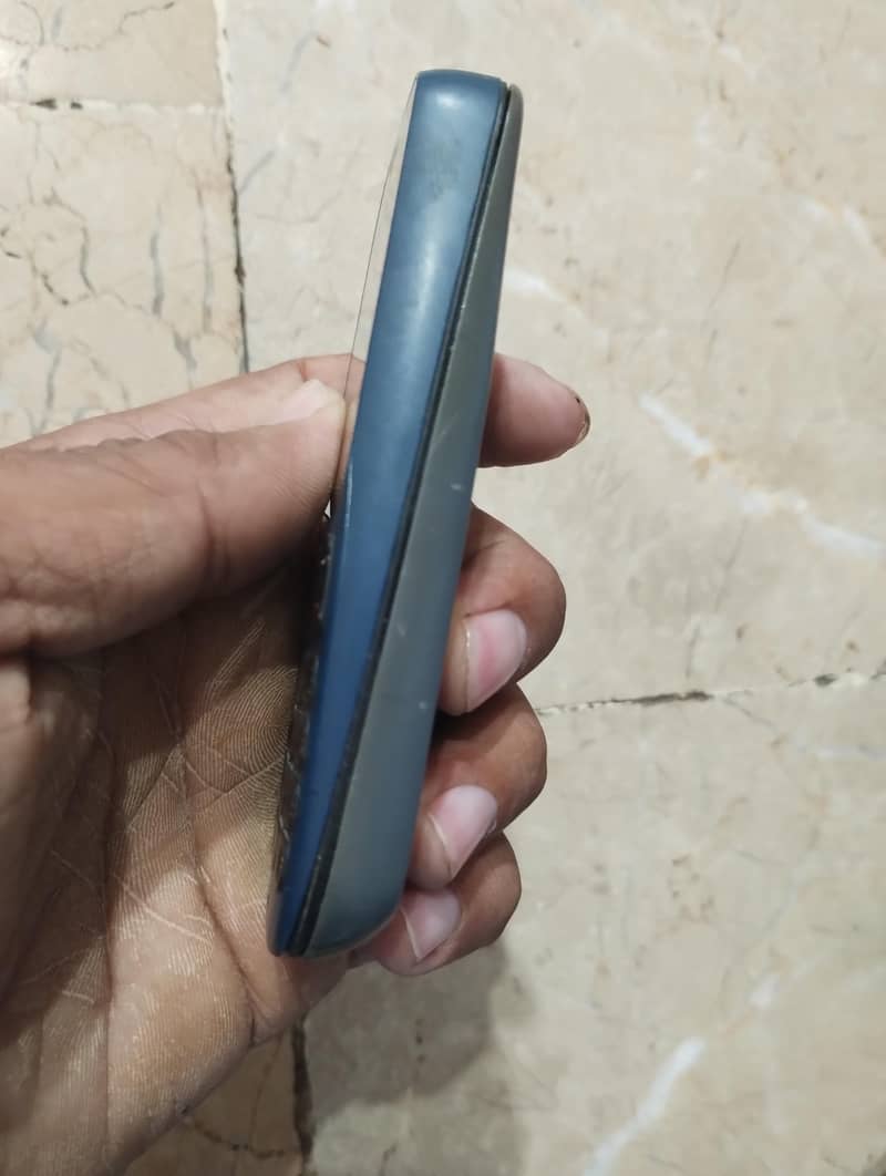 Nokia 100 2