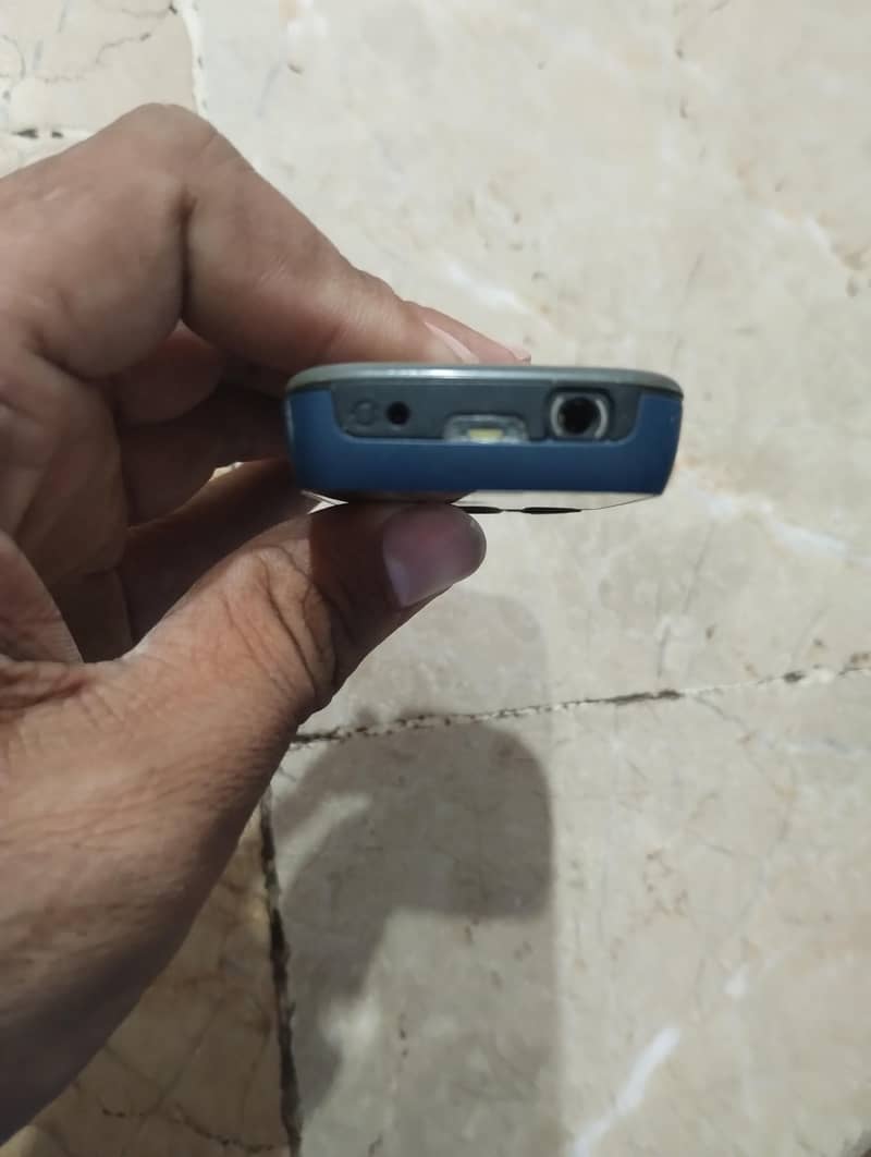 Nokia 100 3