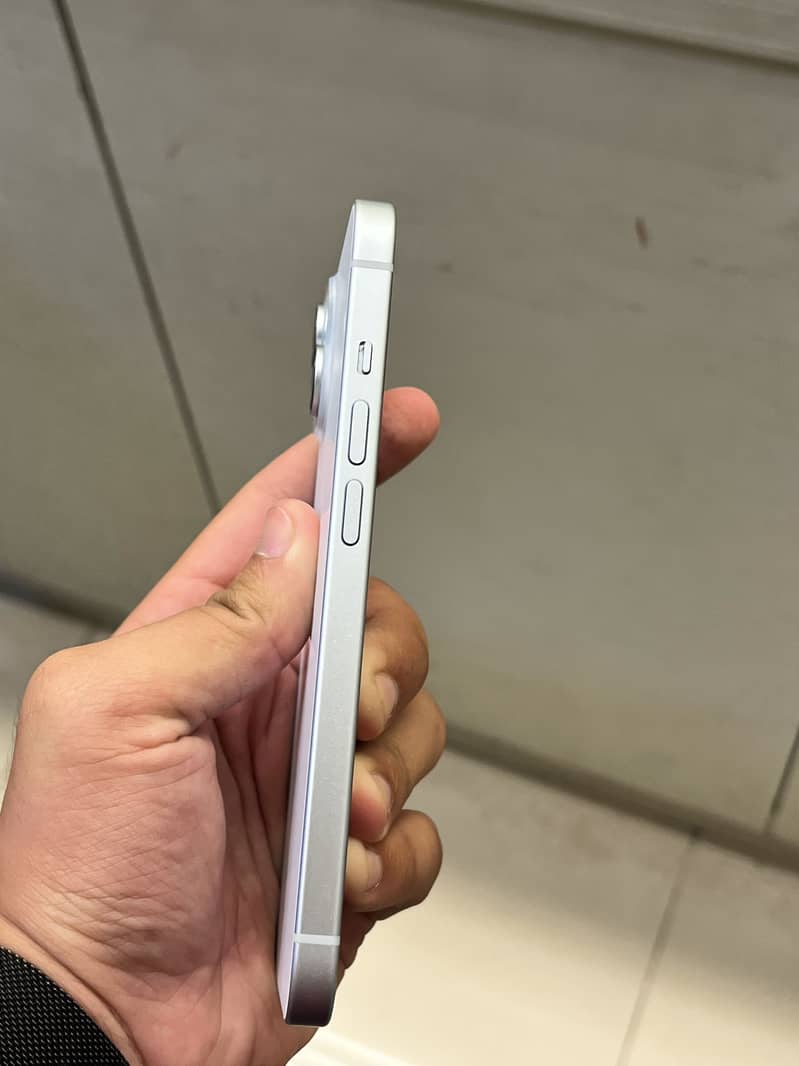 IPHONE 15 3